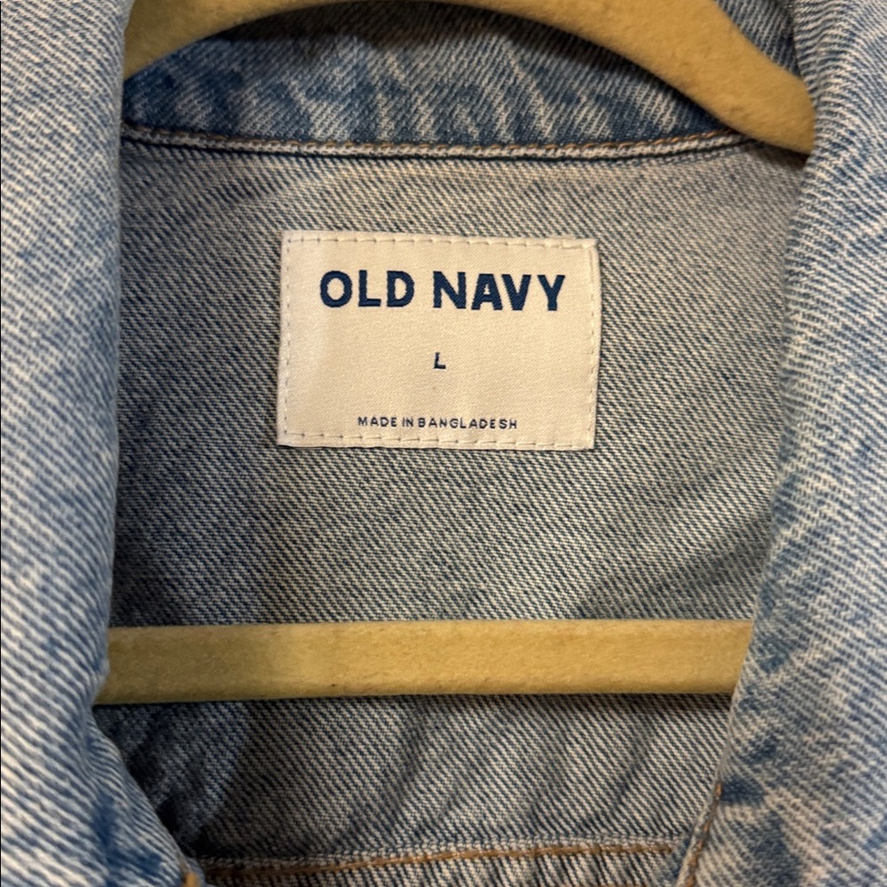 Old Navy Women's Light Blue Jean Jacket denim distressed oversized L - Picture 4 of 6